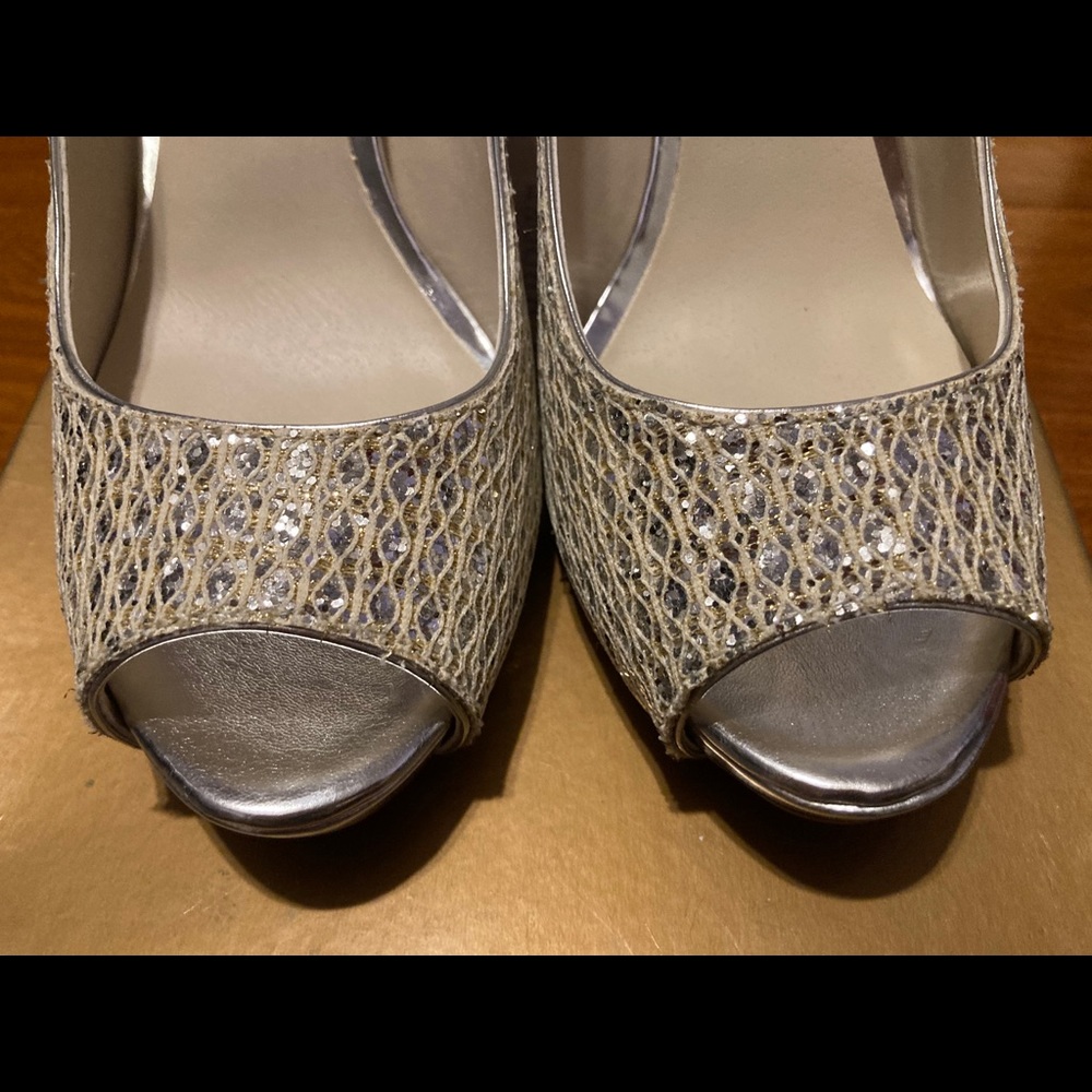 Heels - Picture 2 of 4